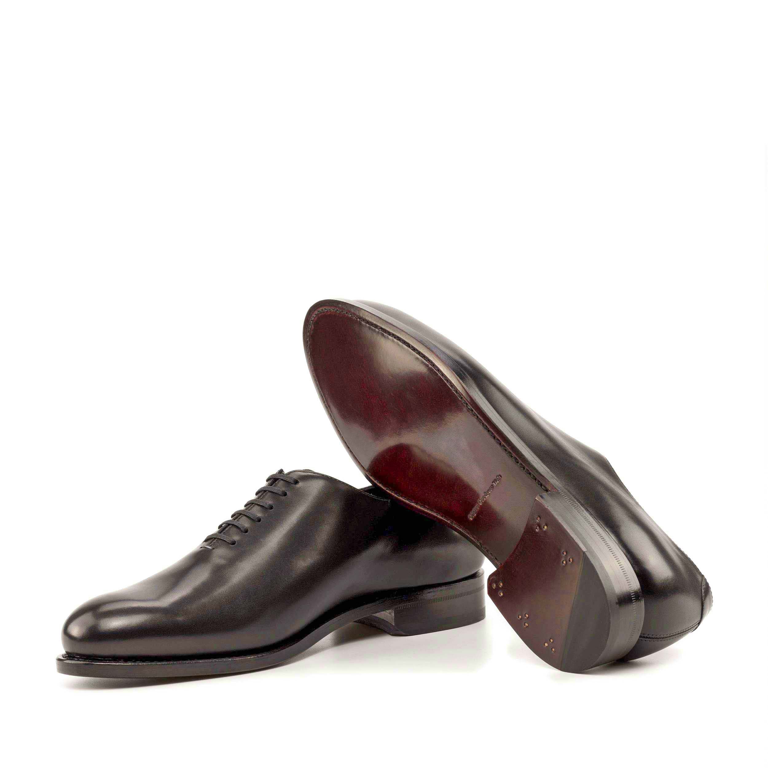 Greenwich Black Whole Cut
